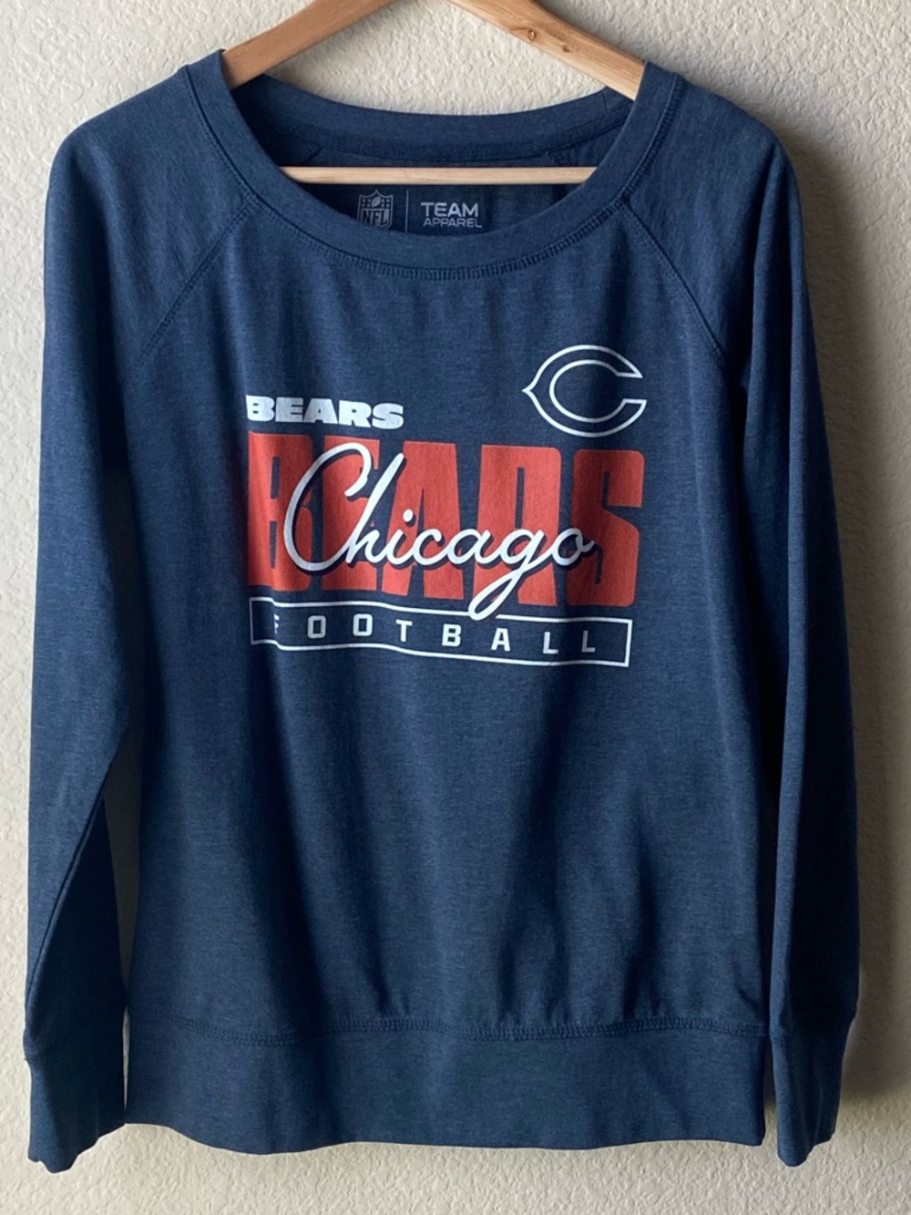 Chicago Bears Women’s Sweatshirt S Navy NFL Team Apparel Lightweight Wide Neck